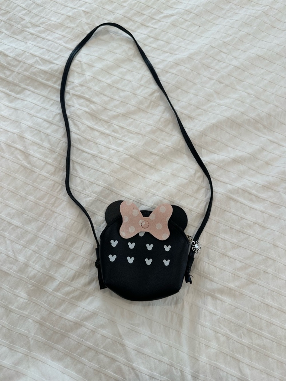 Minnie Mouse mini crossbody bag